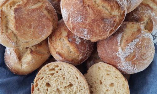 Gemüsebrot/-brötchen mit Dinkel