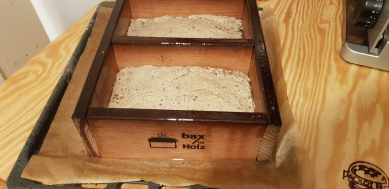 Dreikornbrot mit Saaten - mipano Rezepte