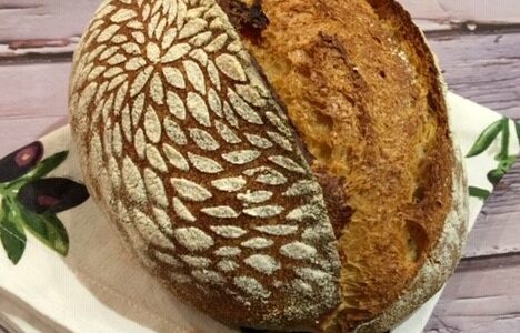 Toskana-Brot mit Maisgrieß u. Holler-Madre