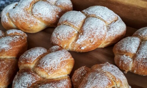 Emmer-Dinkel-Zöpfli mit geröstetem Buchweizen